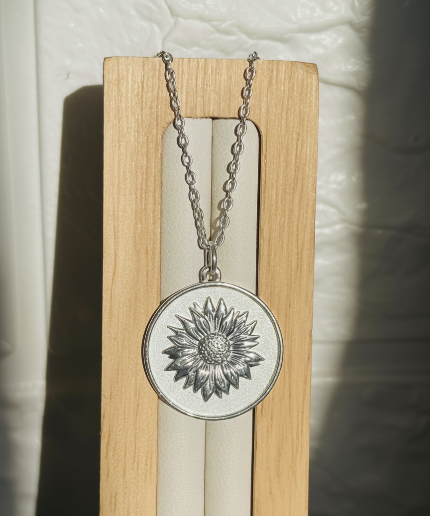 flora bloom neckpiece