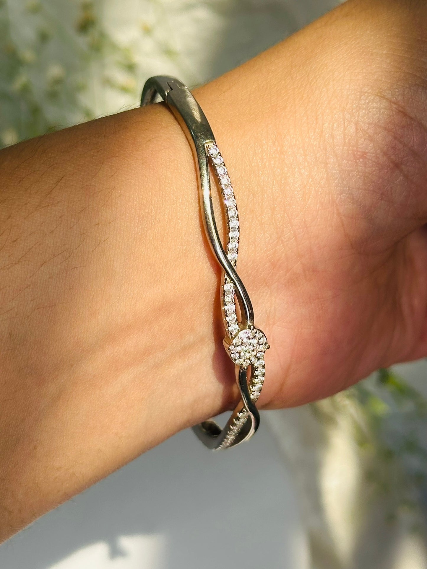 solitaire bracelet