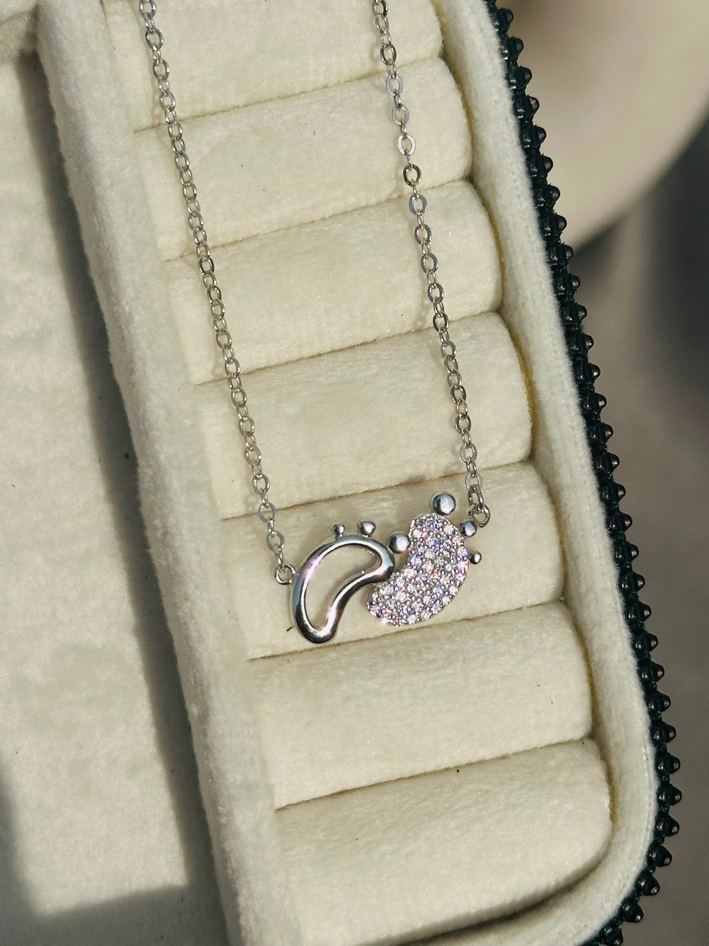 baby feet neckpiece