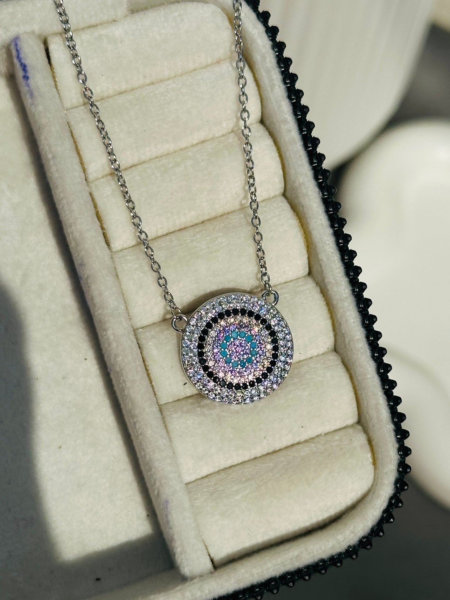 circle of gems neckpiece