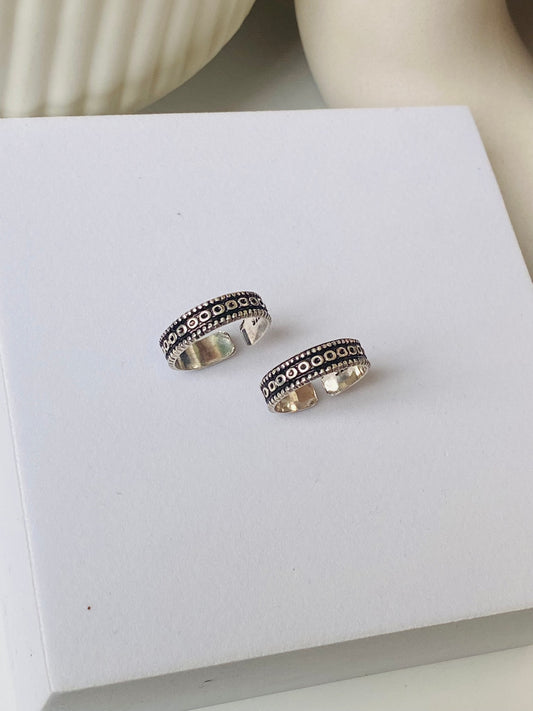 Oxo Toe Rings