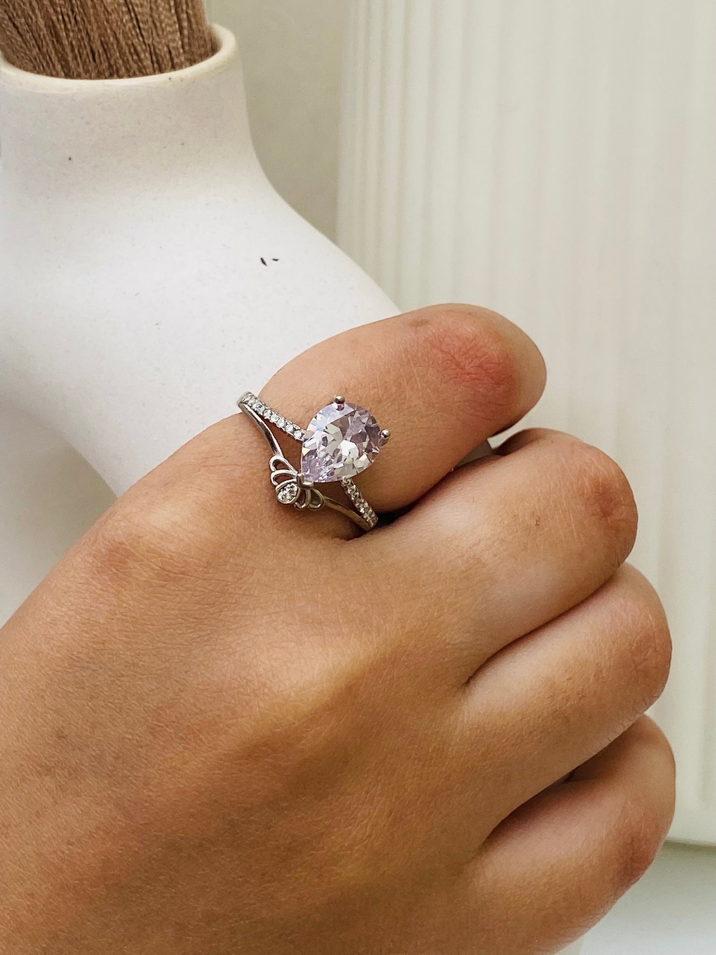 solitaire ring