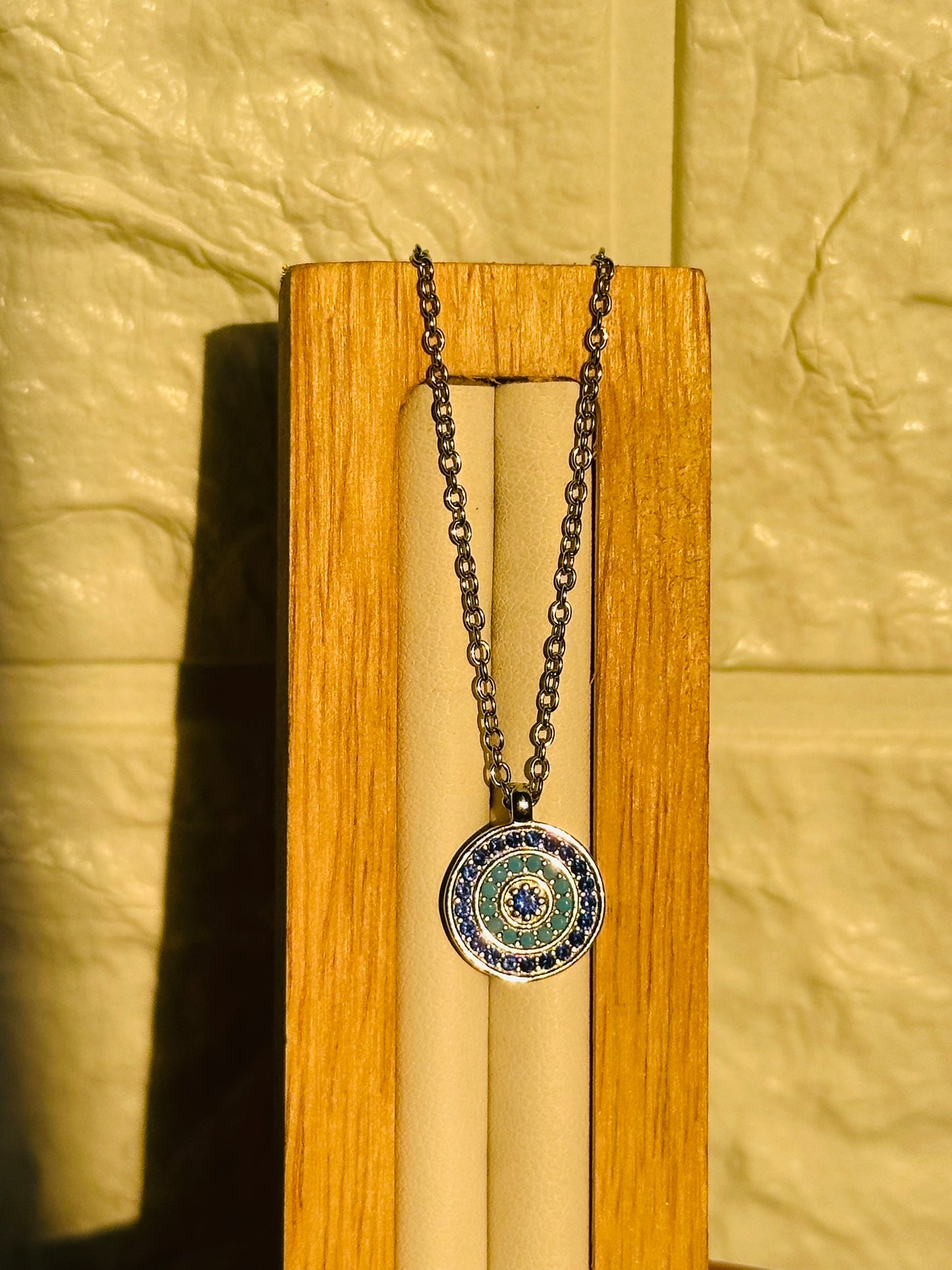 ocean gem neckpiece