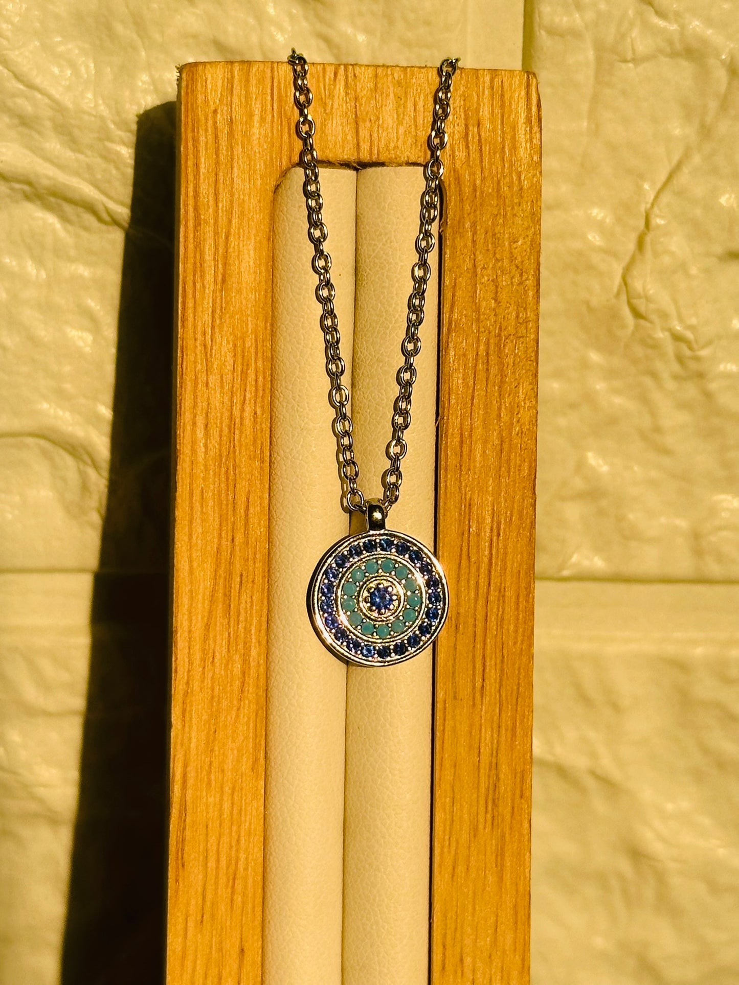 ocean gem neckpiece