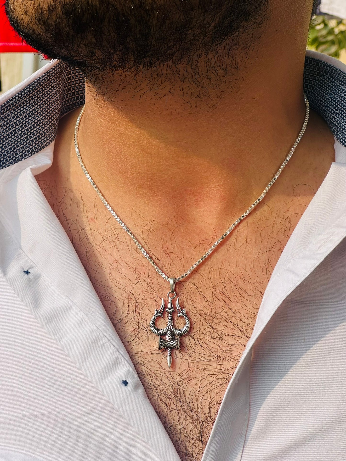 oxo trishul locket