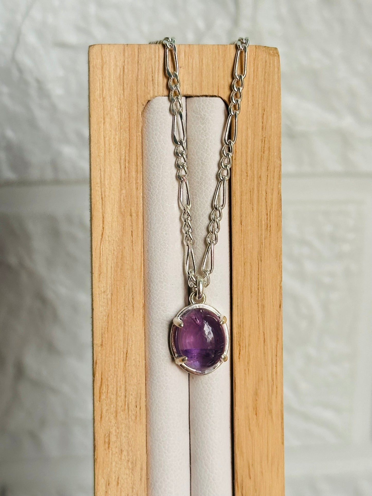 oval amethyst glow neckpiece