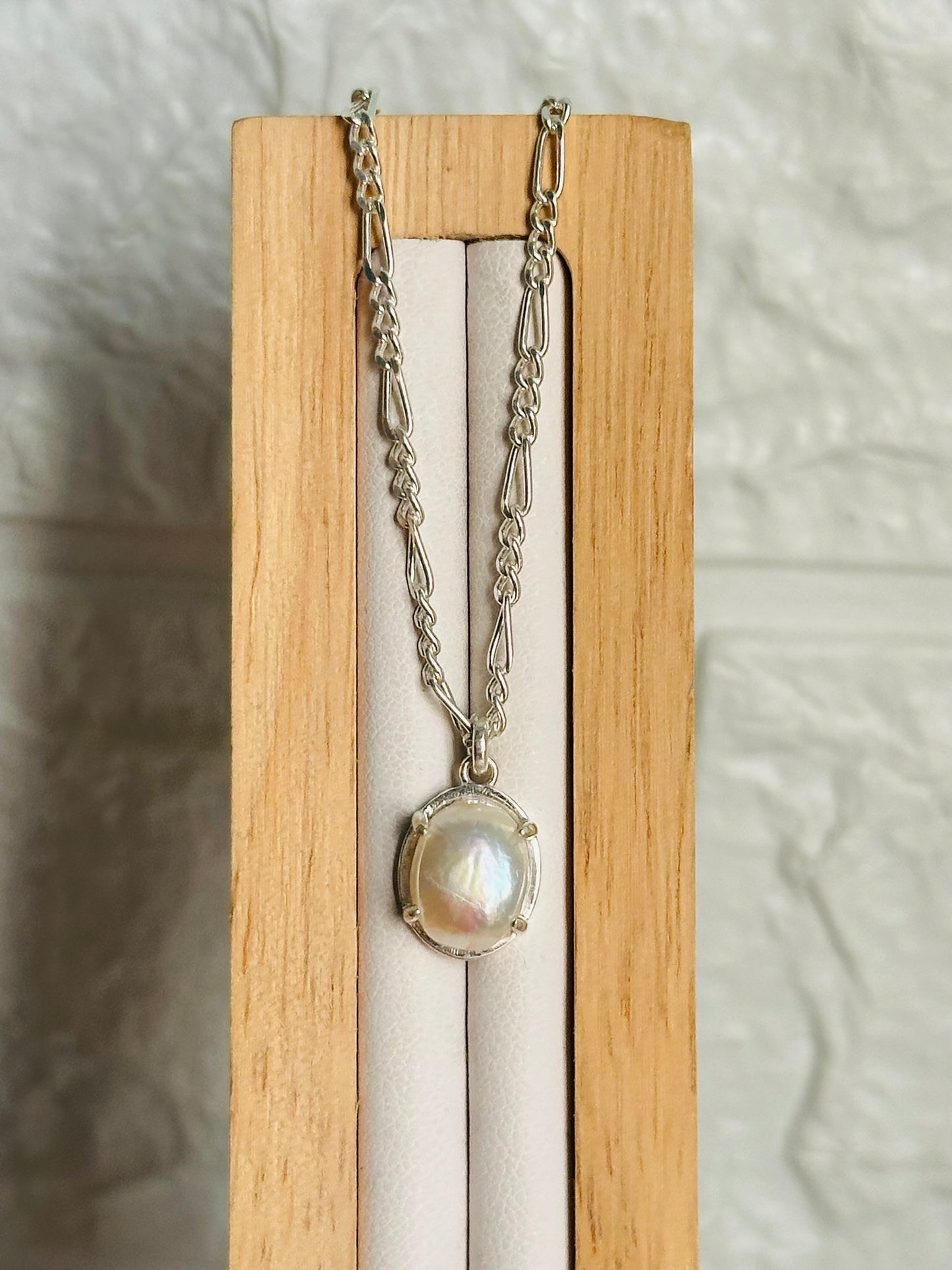 pearl grace neckpiece