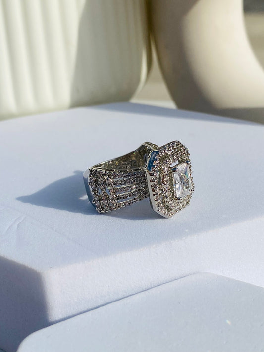 Queen Solitaire Ring