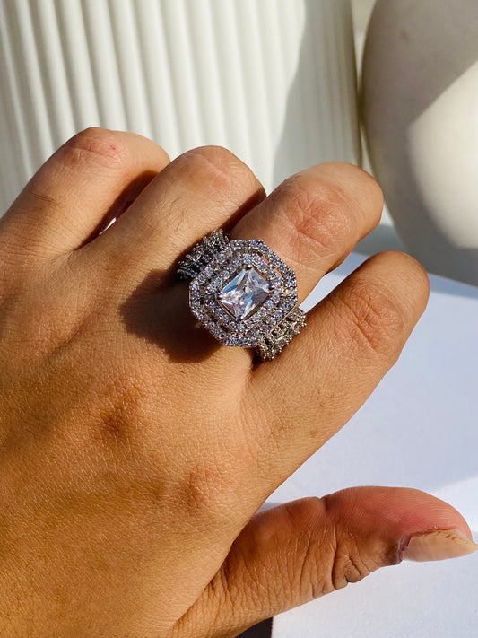 Queen Solitaire Ring