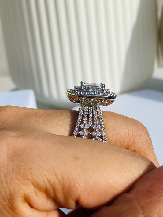 Queen Solitaire Ring