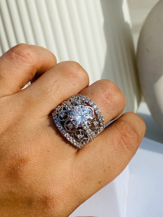 Queen Solitaire Ring