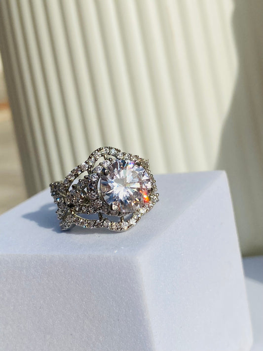 Queen Solitaire Ring