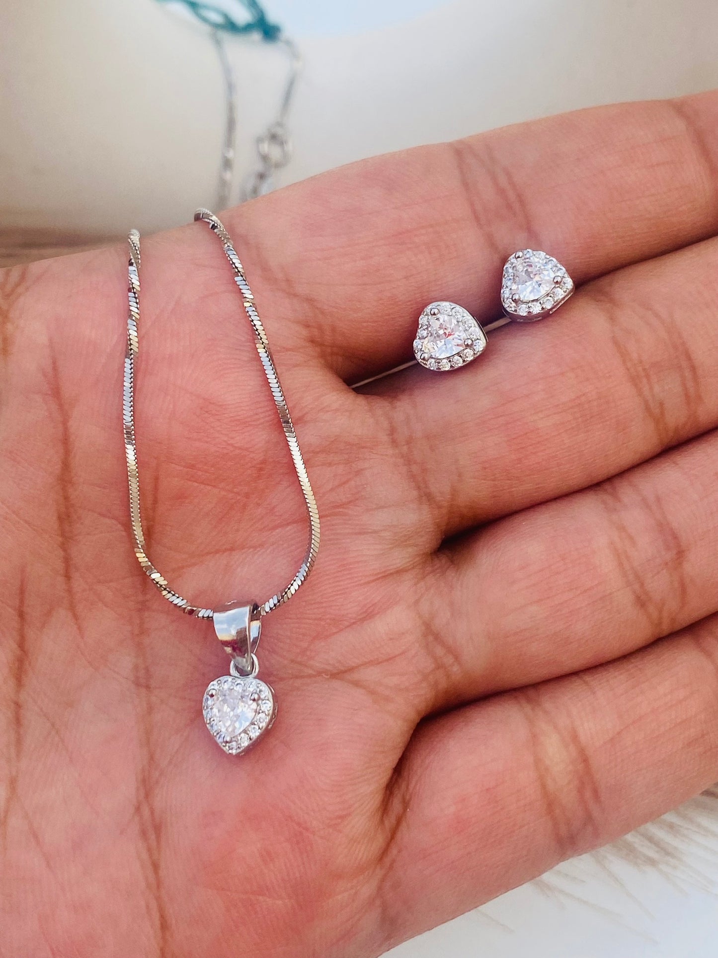 sparkling heart pendant set