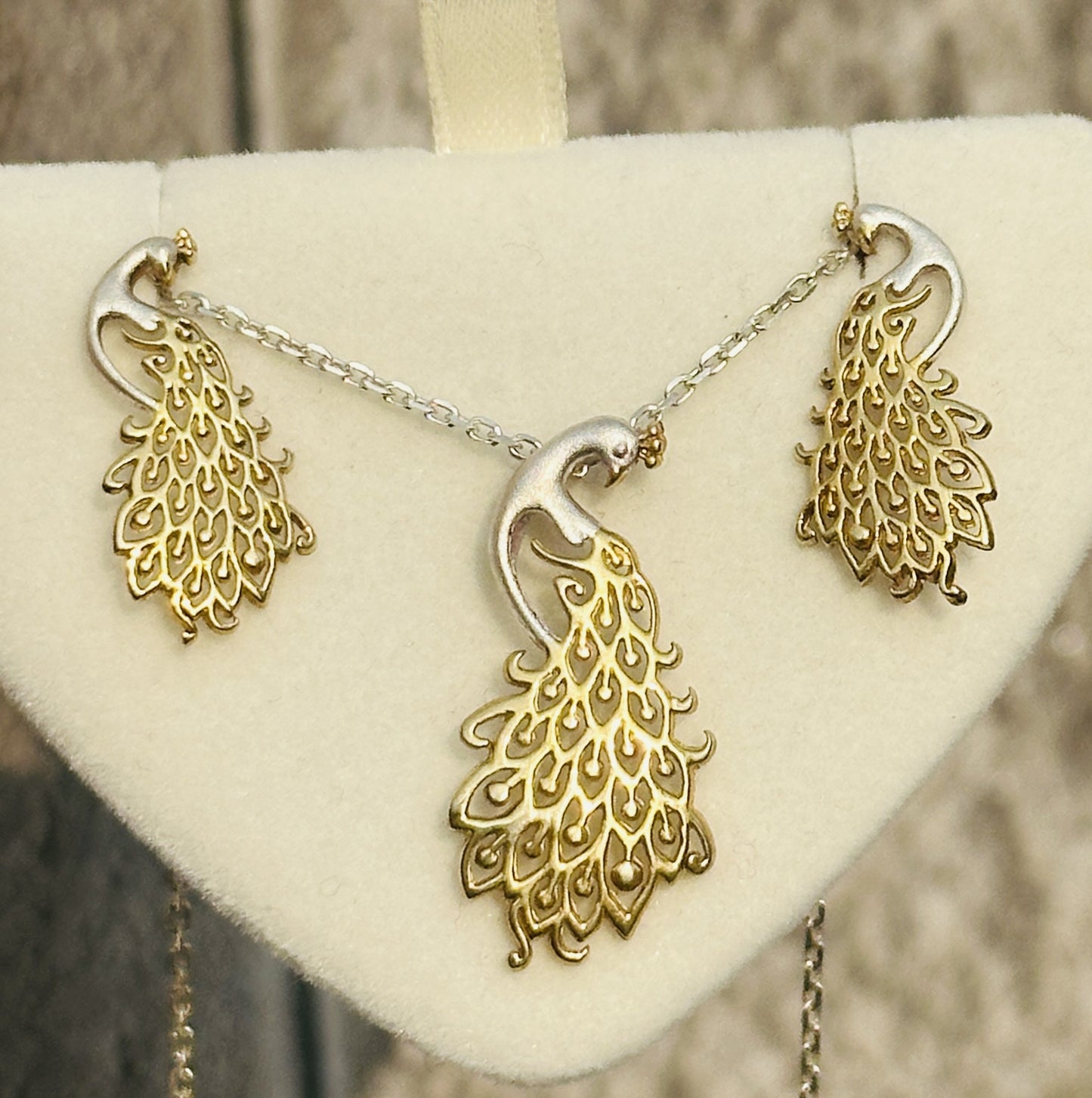 royal peacock pendant set