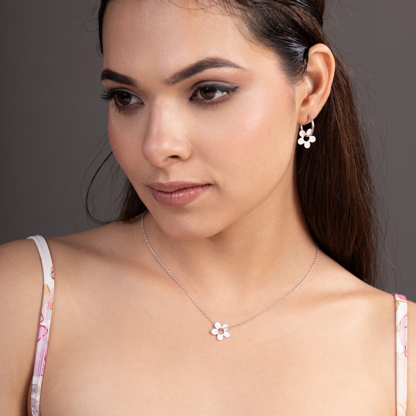 blooming flower neckpiece