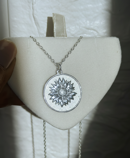 Flora Bloom Neckpiece