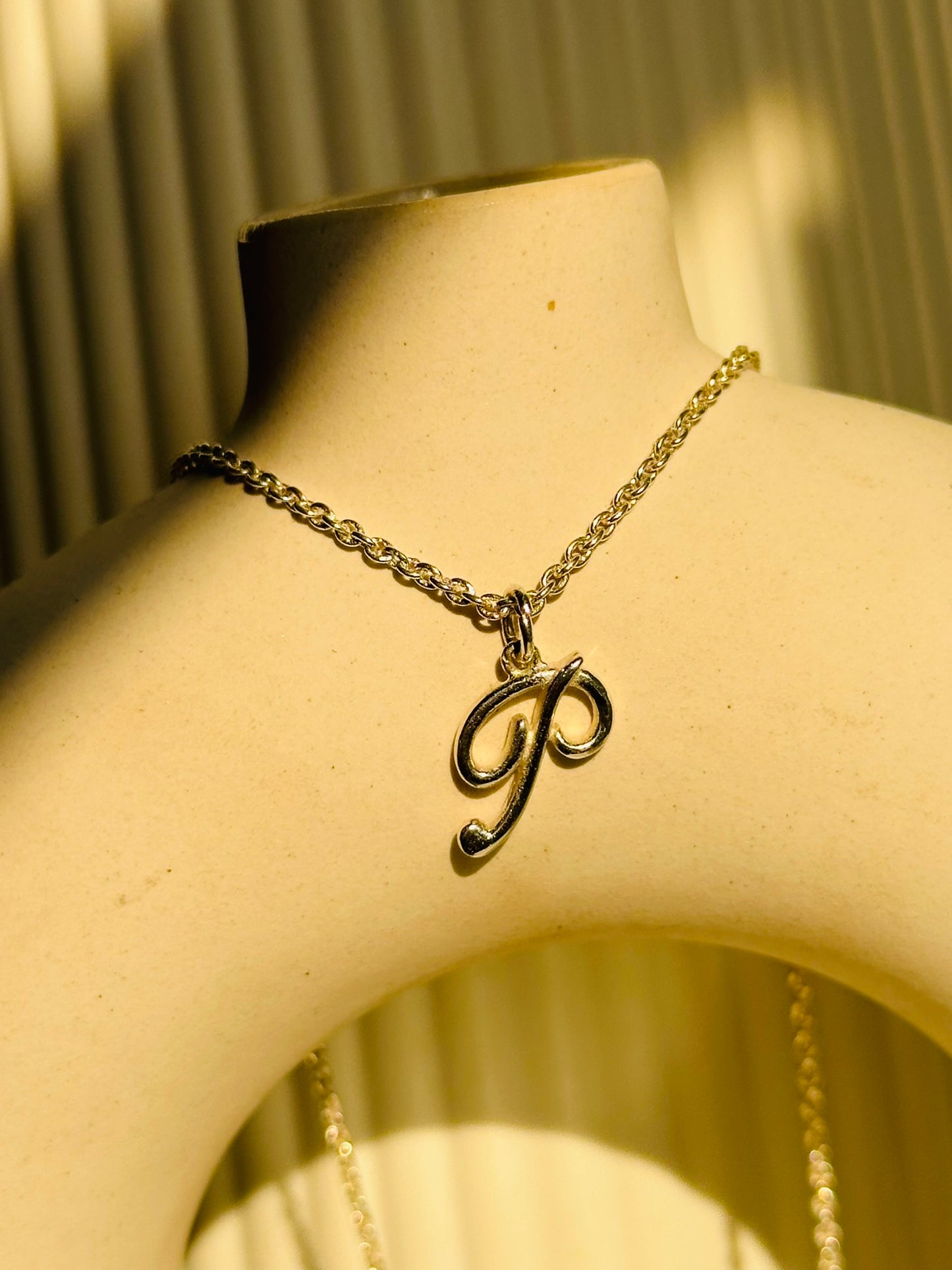 initial pendant
