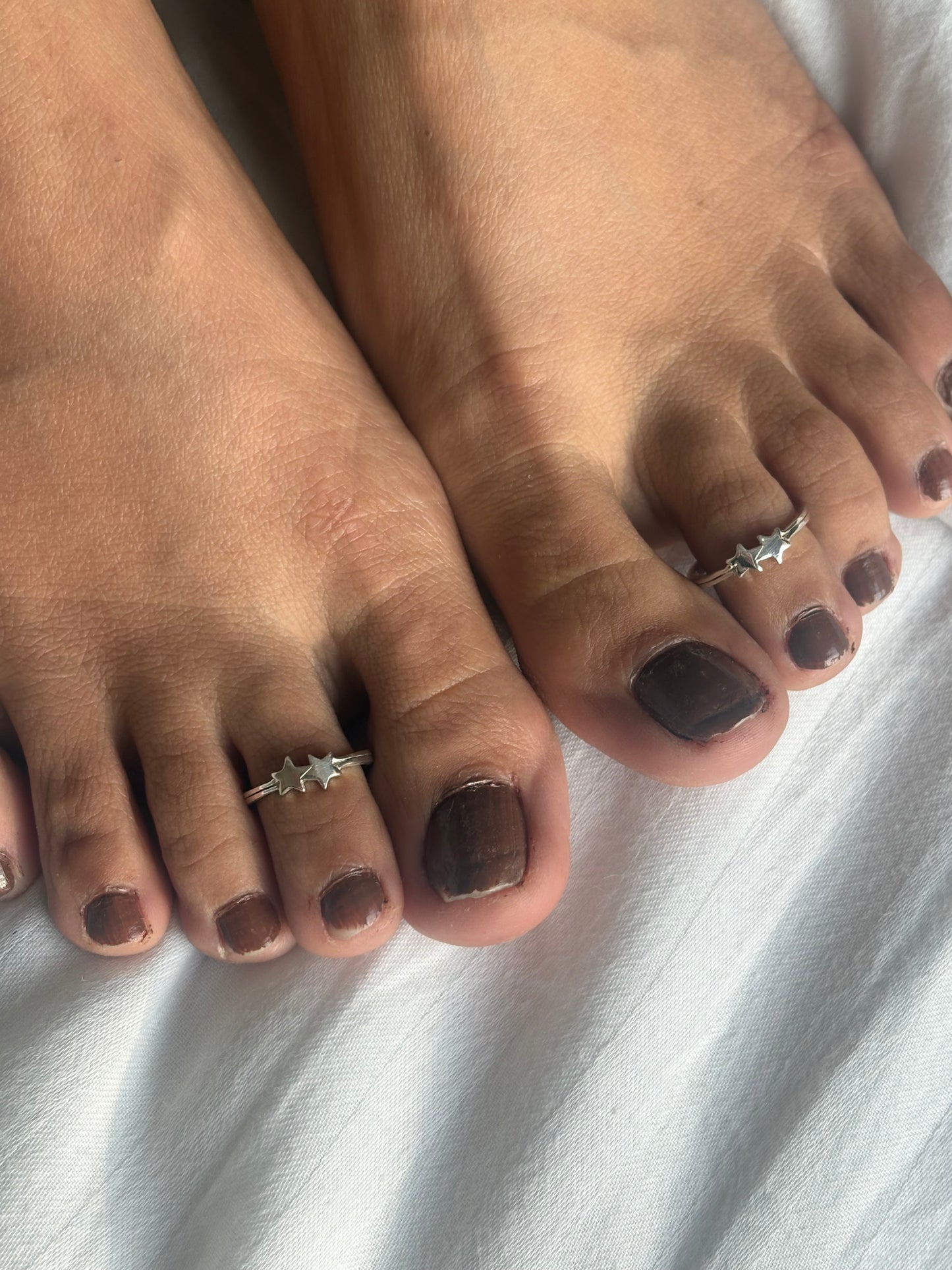 tara toe rings