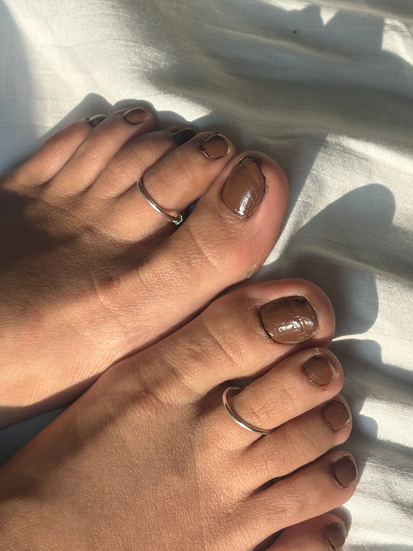 divya toe rings