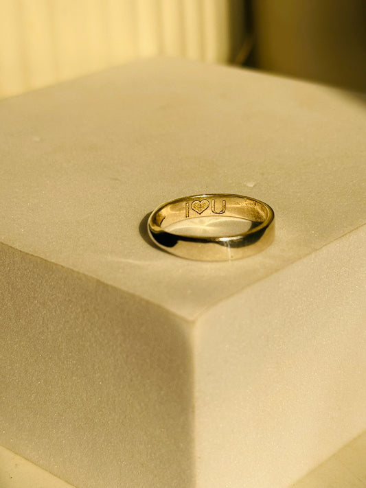 Mobius Ring