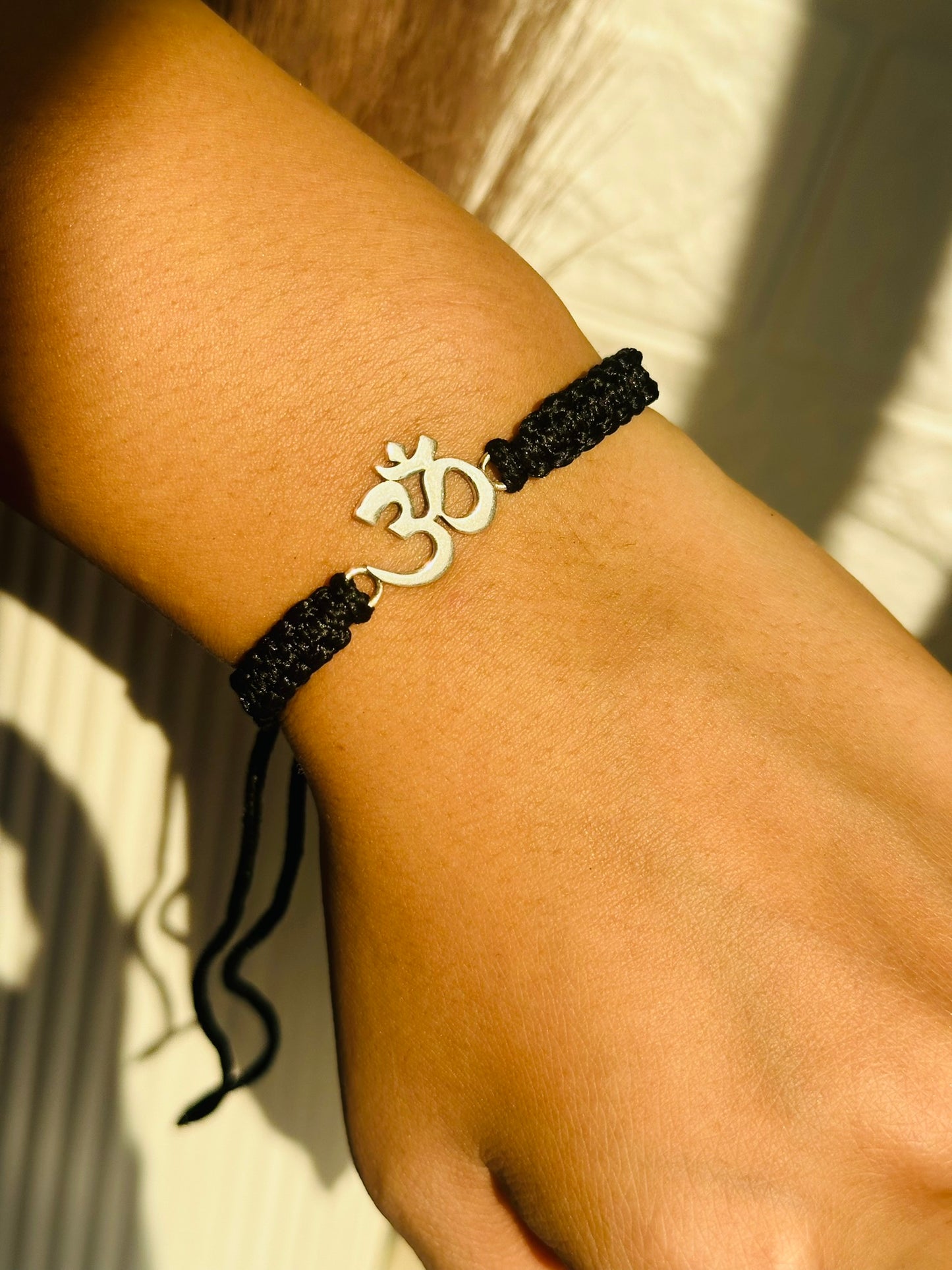 divine om band