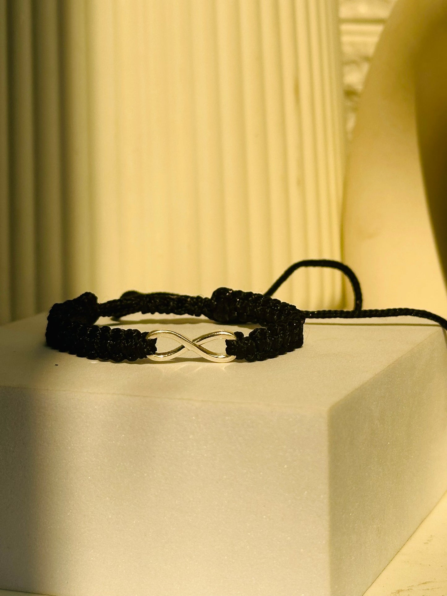 infinity loop band