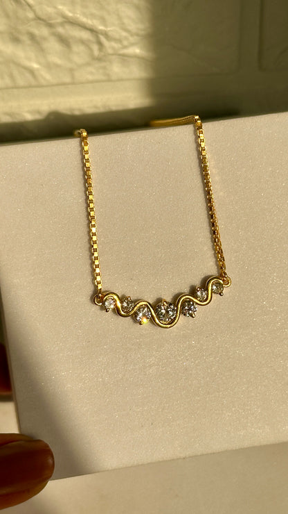 Wavy Spark Neckpiece
