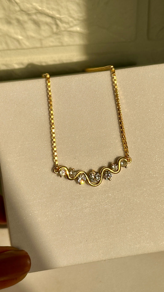 Wavy Spark Neckpiece