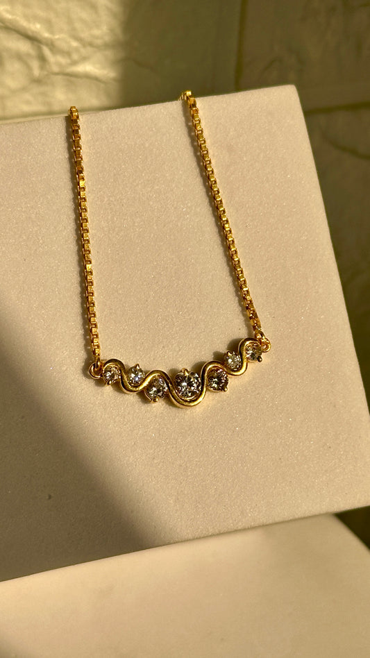 Wavy Spark Neckpiece