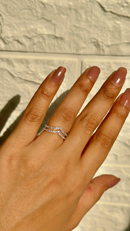 Double Spark V Ring
