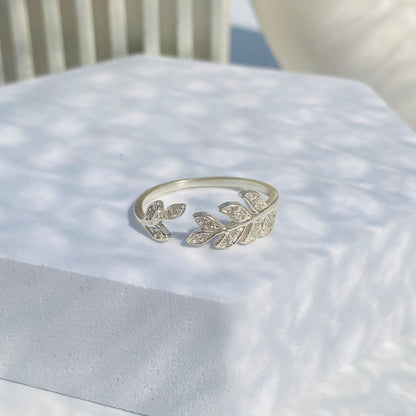 Leafy Sparkle Ring