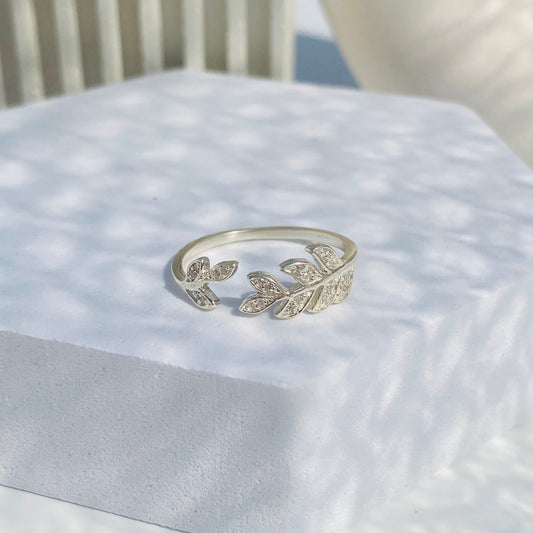 Leafy Sparkle Ring
