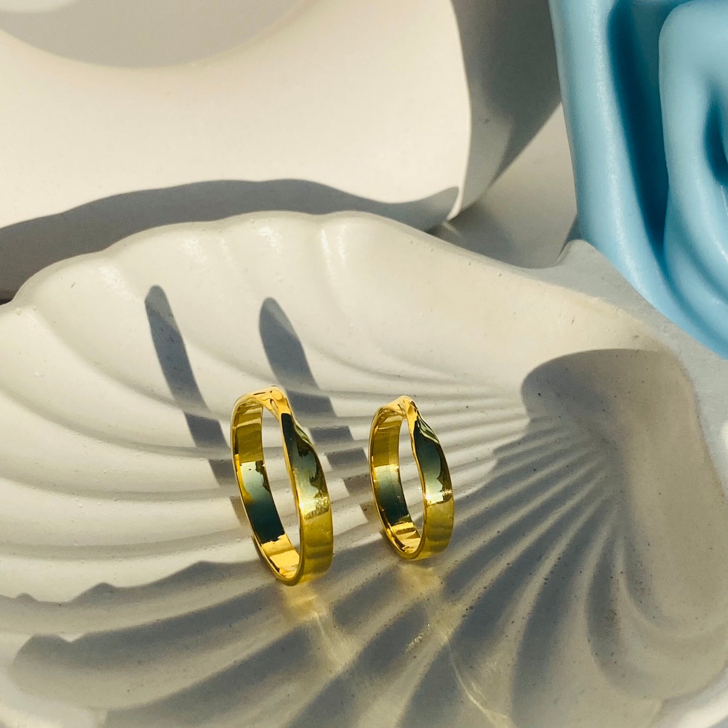 mobious couple bands