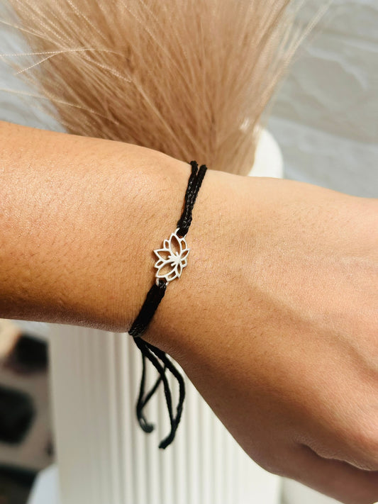 Lotus band