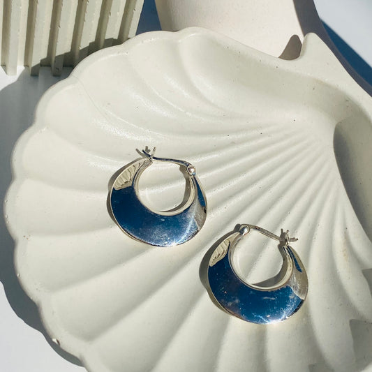 Curvy Hoops