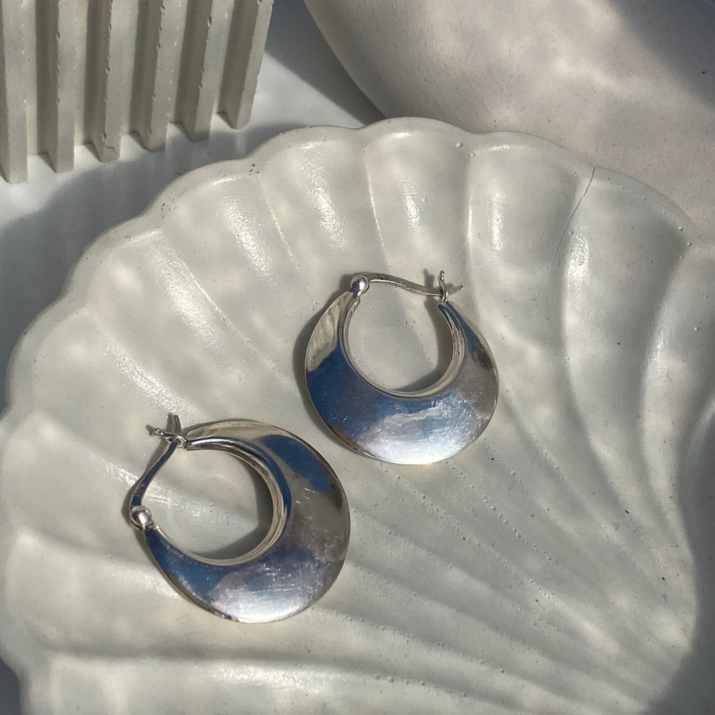 curvy hoops