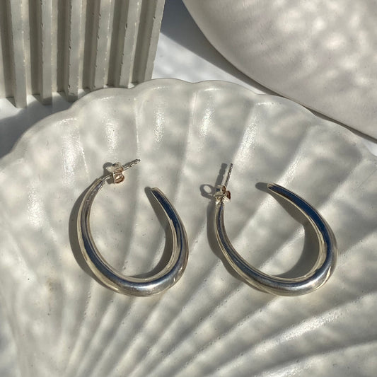 Eterna Oval Hoops