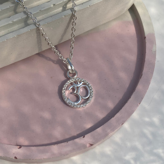Om Glow Necpiece