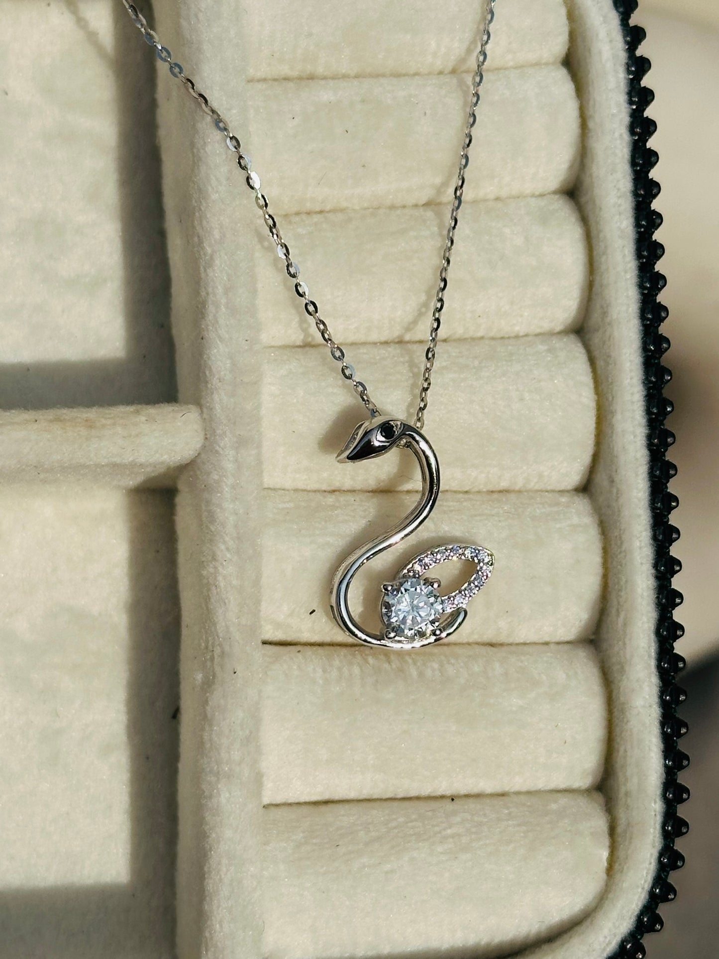 dove spark neckpiece