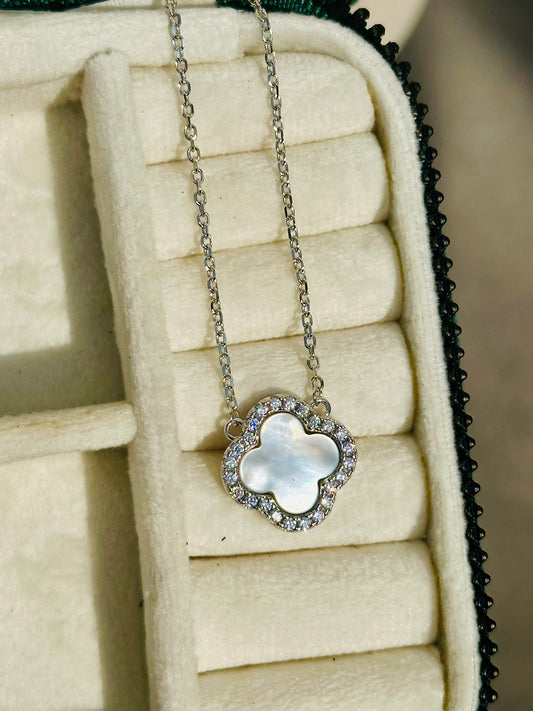 Vintage White Neckpiece