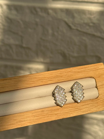 Shiny Spark Studs