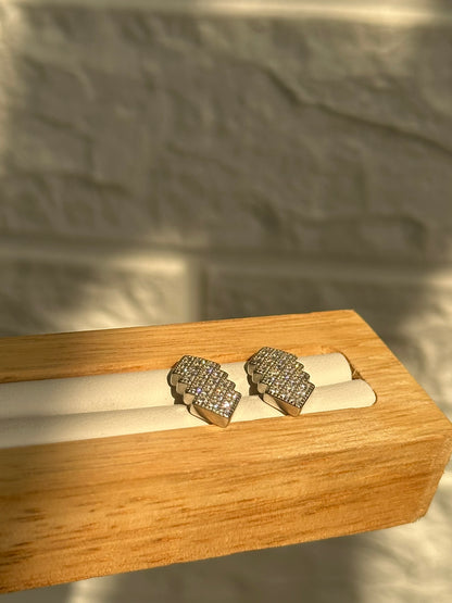Shiny Spark Studs