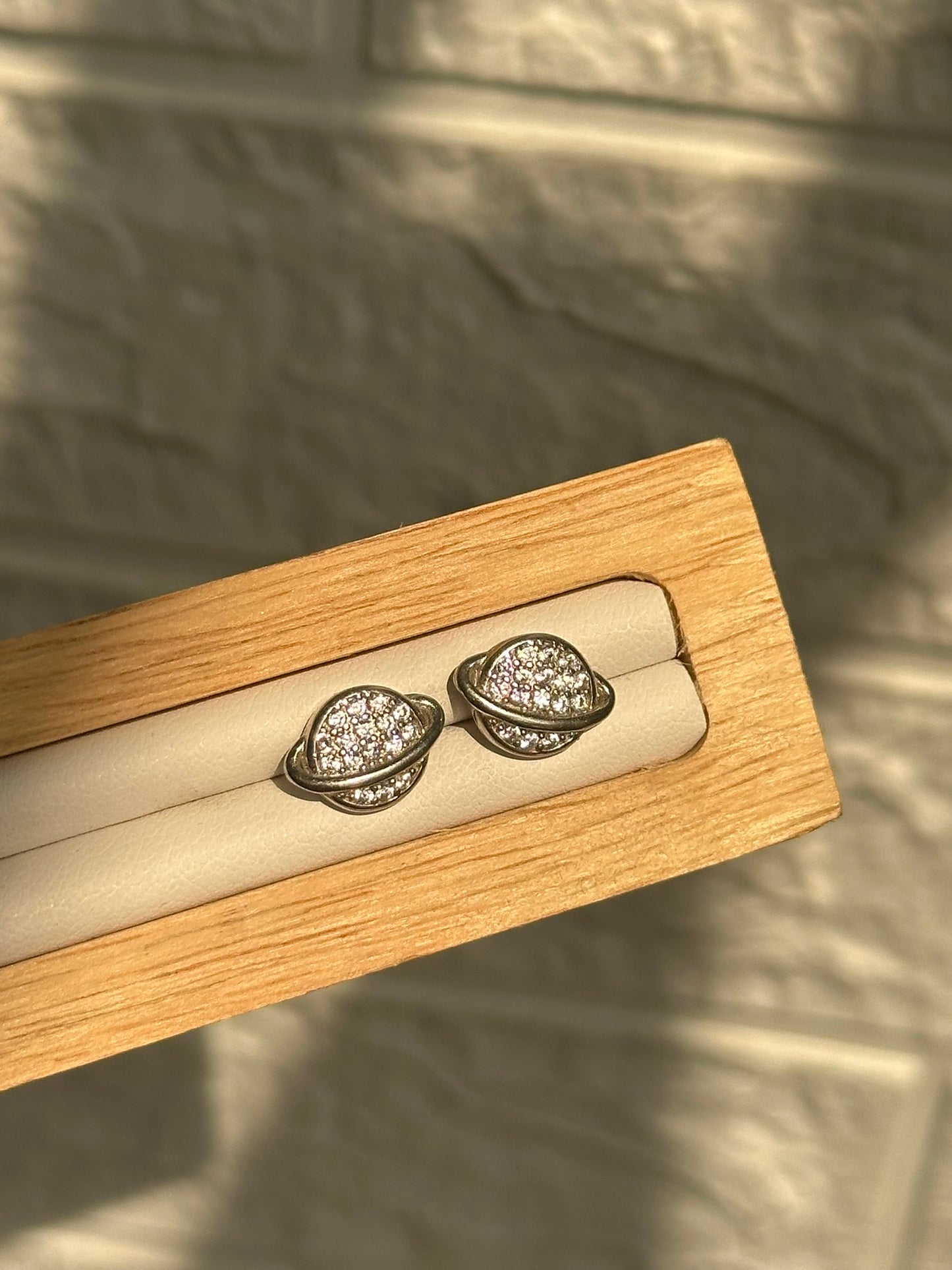 planet minimal studs