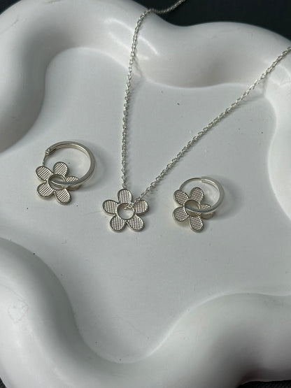 Floral Pendant Set