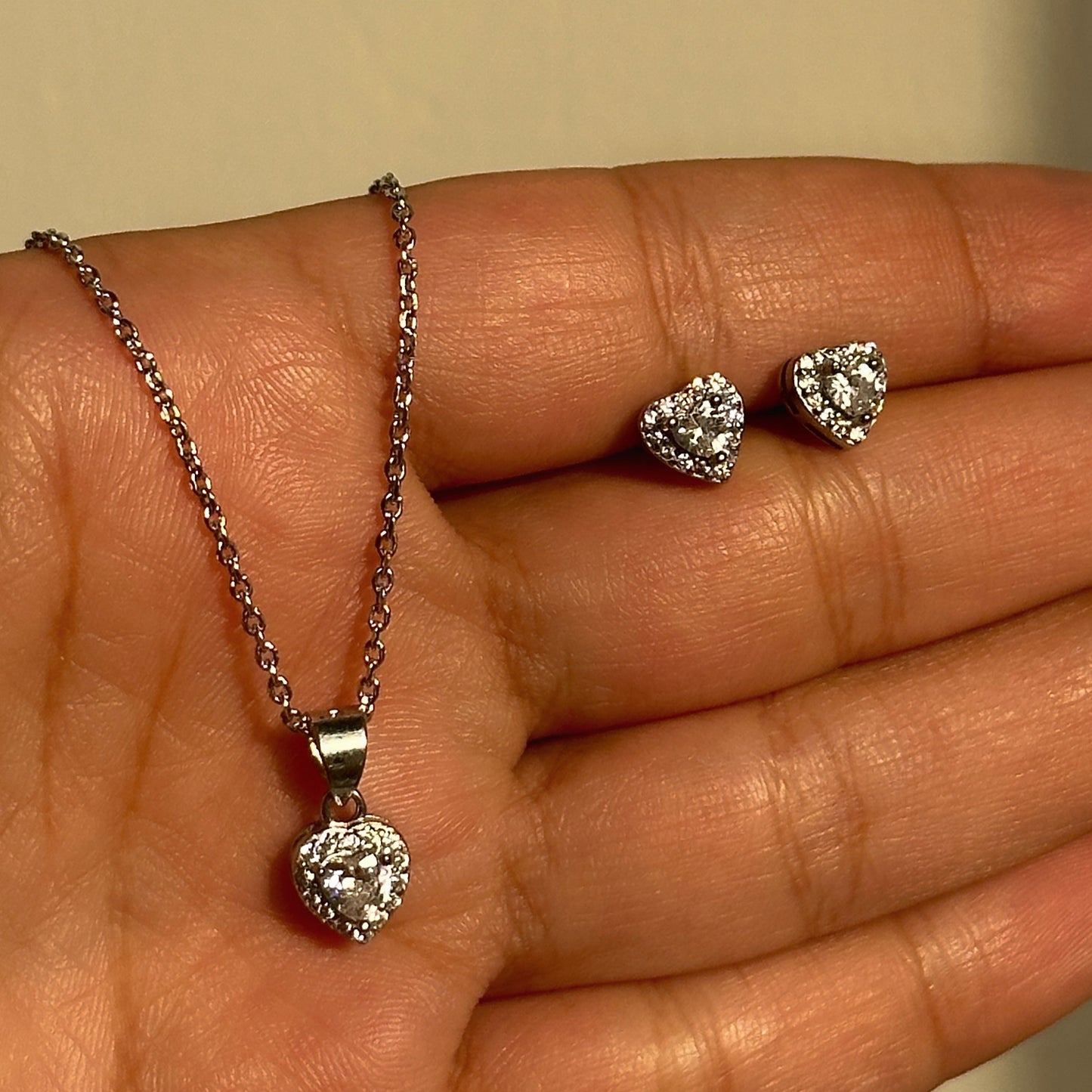 sparkling heart pendant set