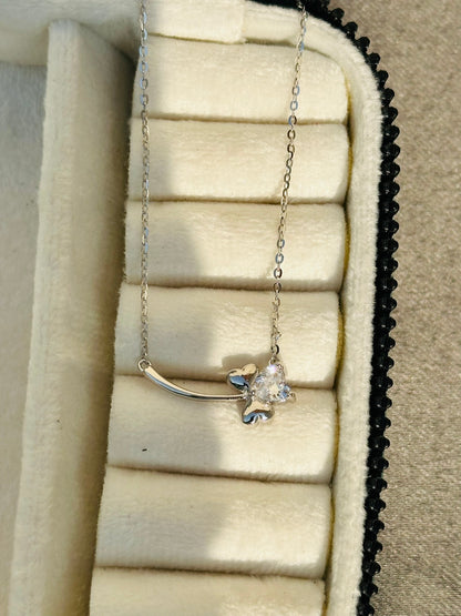 Stem & Shine Neckpiece