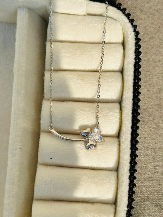 Stem & Shine Neckpiece
