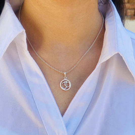 Om Glow Necpiece