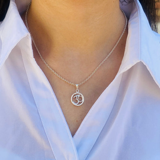 Om Glow Necpiece