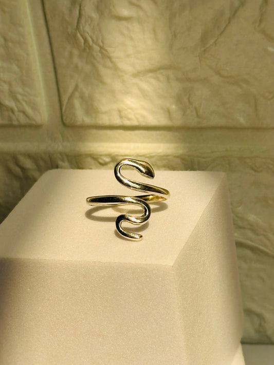 Serpent ring